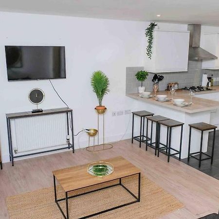 Garden Of Eden 1 Bedroom Flat In Fishponds Bristol Buitenkant foto