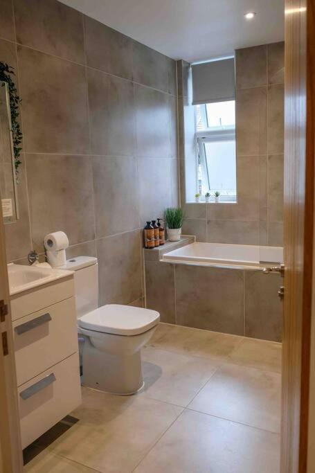 Garden Of Eden 1 Bedroom Flat In Fishponds Bristol Buitenkant foto